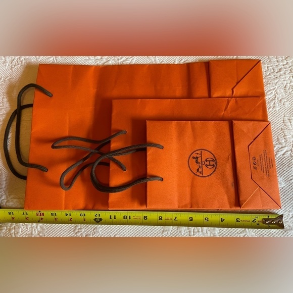Hermes gift bags (empty). Set of three - Picture 3 of 3